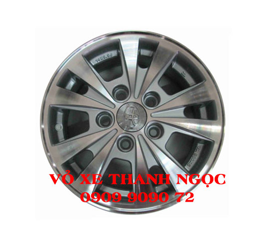 INNOVA 2010_5 X